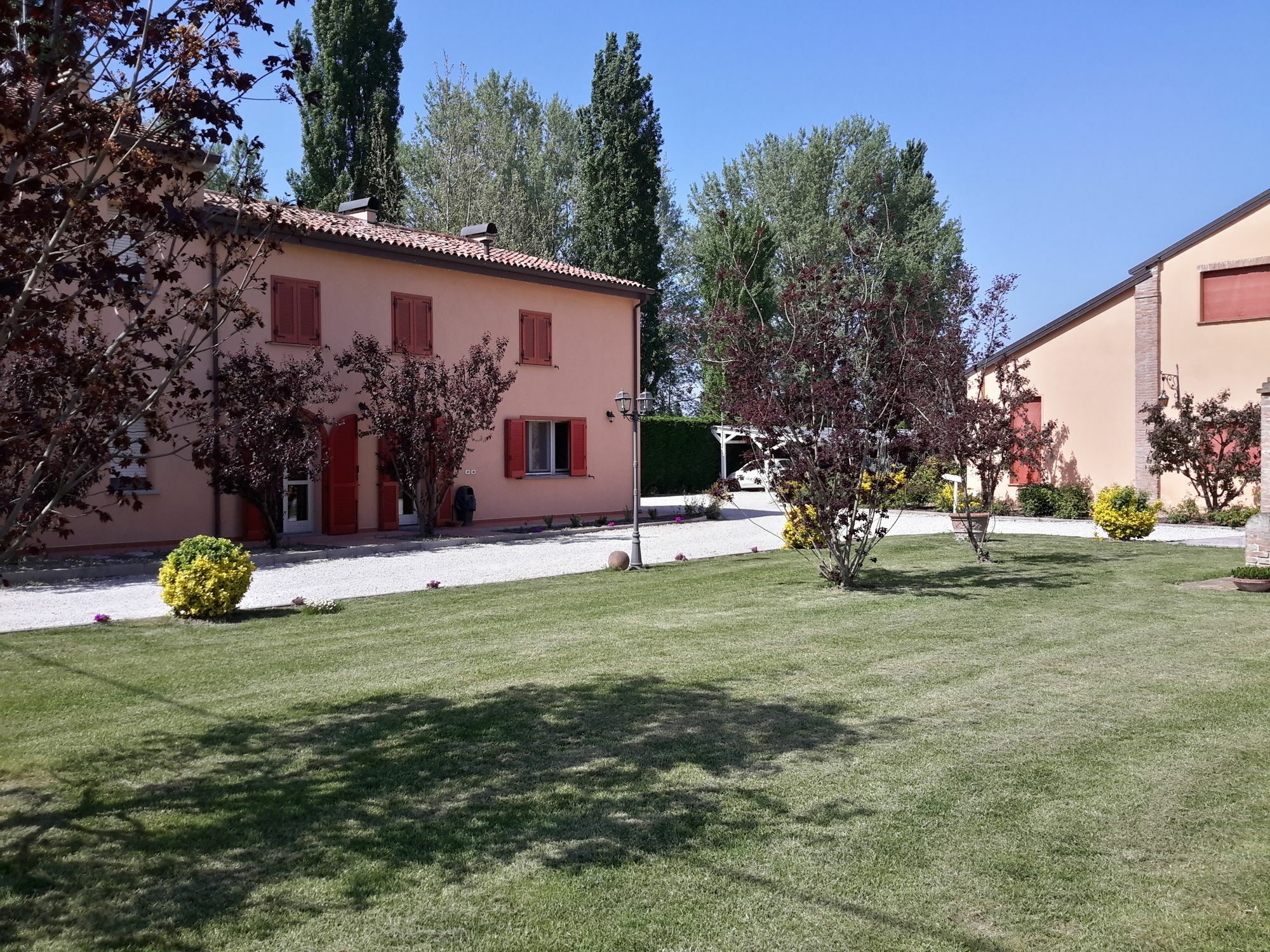 Lama Di Valle Rosa Ferrara Exteriér fotografie